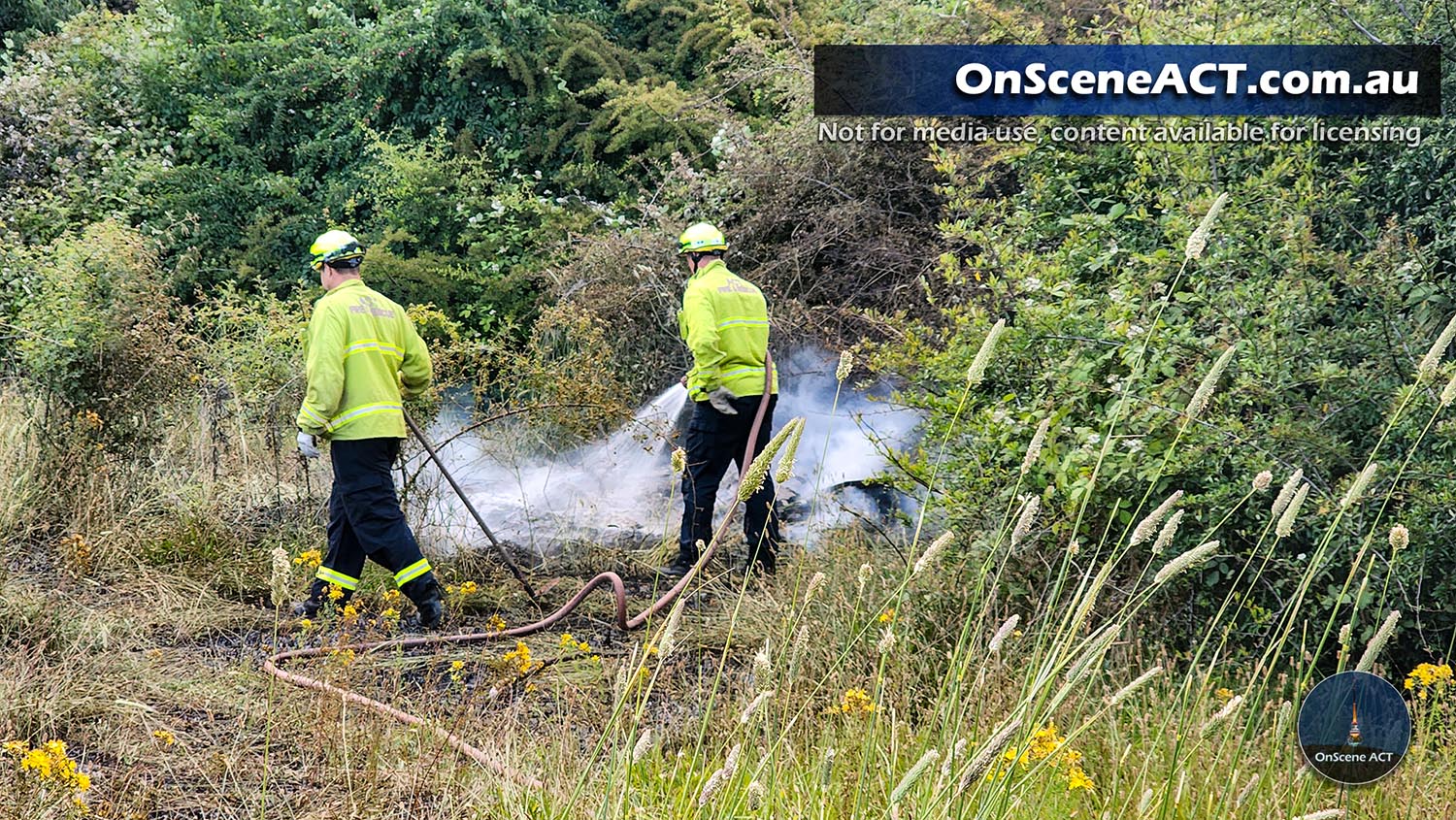 20221218 1900 fyshwick grass fire image 4